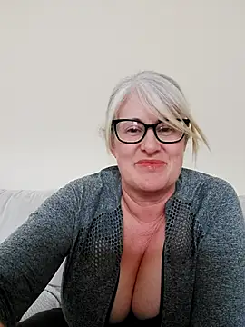 FlirtyFleur-x online show from March 2026 04:41:02 PM
