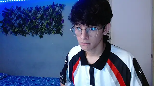 noah millerx online show from March 2026 04:05:02 AM