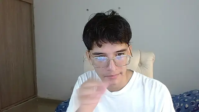 noah millerx online show from June 2026 07:52:02 PM
