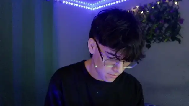 noah millerx online show from March 2026 04:43:01 AM