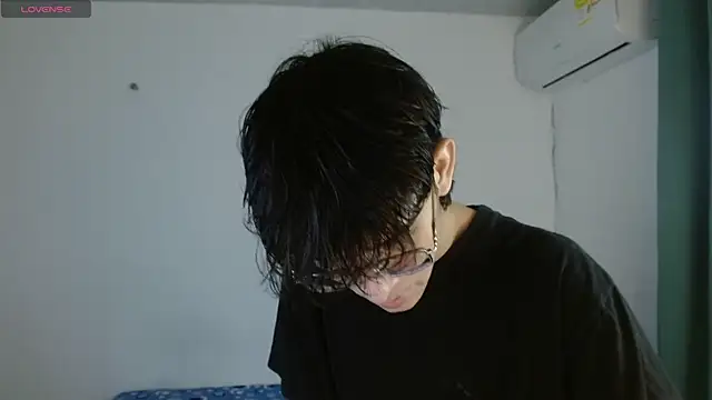 Snapshot of noah_millerx chatting on May 2026 04:49:01 AM noah millerx online show from May 2026 04:49:01 AM