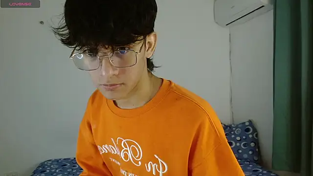 Snapshot of noah_millerx chatting on May 2026 03:55:02 AM noah millerx online show from May 2026 03:55:02 AM