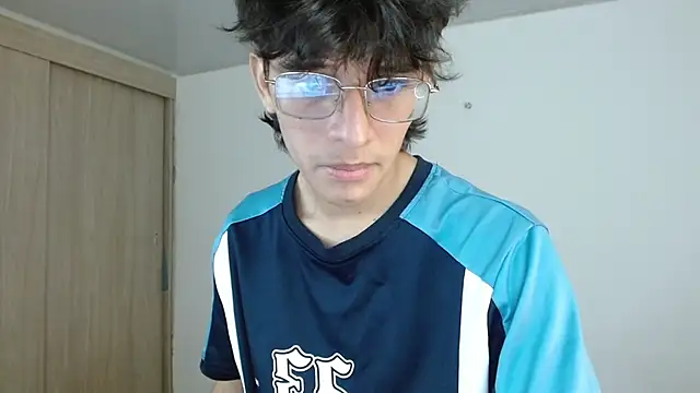 noah millerx online show from June 2026 10:21:01 PM