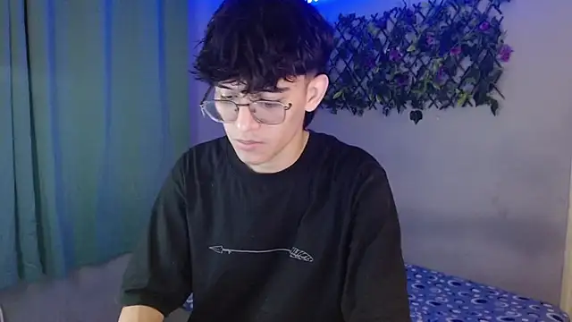 noah millerx online show from April 2026 05:22:02 AM