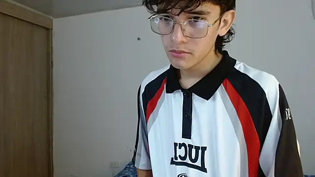 noah millerx online show from June 2026 07:52:02 PM