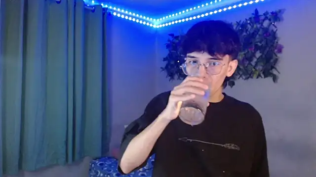 noah millerx online show from April 2026 05:00:02 AM