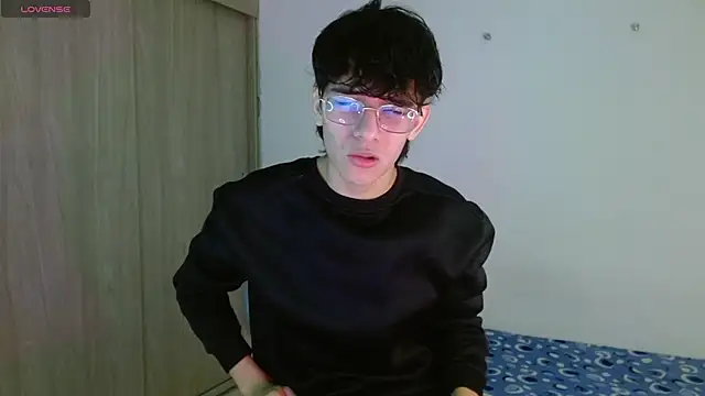 Snapshot of noah_millerx chatting on May 2026 04:25:01 AM noah millerx online show from May 2026 04:25:01 AM
