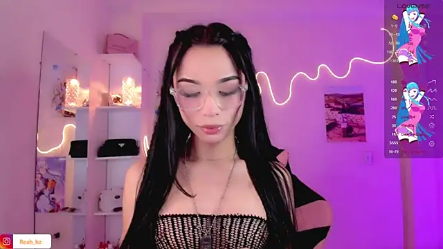 IamAndrea01 online show from May 2026 07:52:01 AM