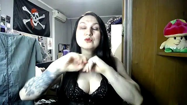 Snapshot of EvaBeautyXx chatting on March 2026 09:33:02 PM EvaBeautyXx online show from March 2026 09:33:02 PM