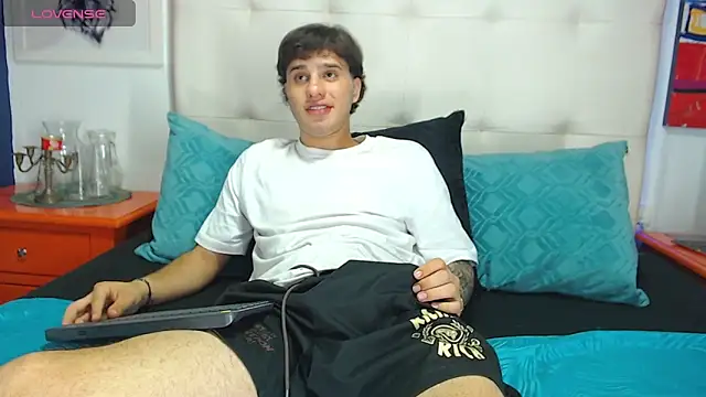 EXCLUSIVE8 online show from March 2026 08:30:01 AM