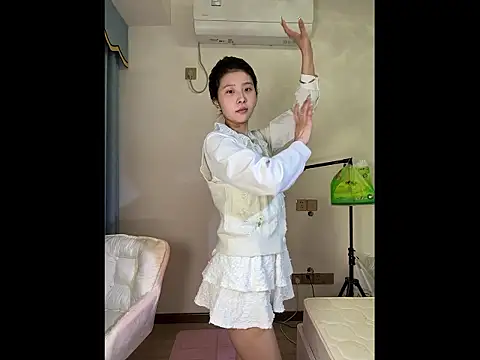 Y--F--LOVE online show from March 2026 03:38:02 PM