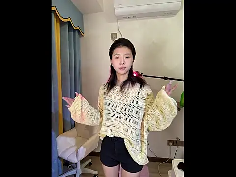 Y--F--LOVE online show from March 2026 03:50:02 PM