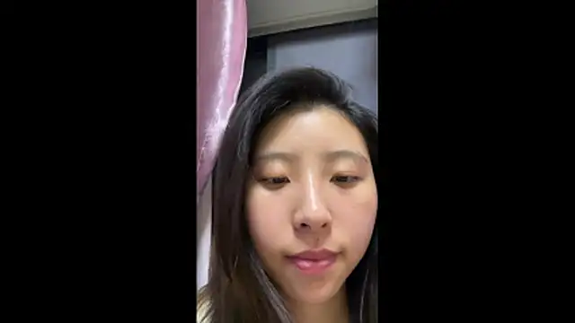 Snapshot of Y--F--LOVE chatting on February 2026 04:40:02 PM Y--F--LOVE online show from February 2026 04:40:02 PM