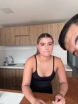 LiamAndEmma online show from February 2026 03:23:01 PM