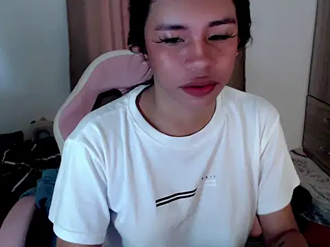 Maxinelove1 online show from June 2026 04:08:02 AM