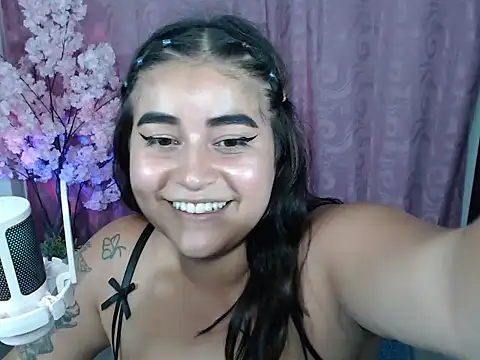 Danna Devil  online show from April 2026 06:47:02 PM