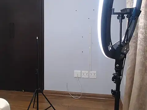 Snapshot of BabyQutie chatting on March 2026 05:08:02 AM BabyQutie online show from March 2026 05:08:02 AM