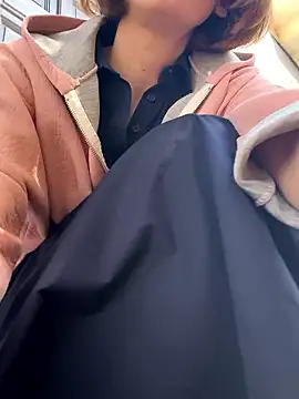 Kamorana online show from March 2026 01:04:01 PM