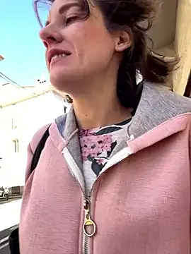 Kamorana online show from April 2026 10:42:02 AM