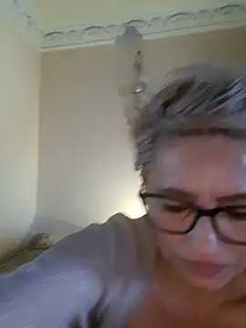 LunaBlaise online show from May 2026 06:22:01 AM