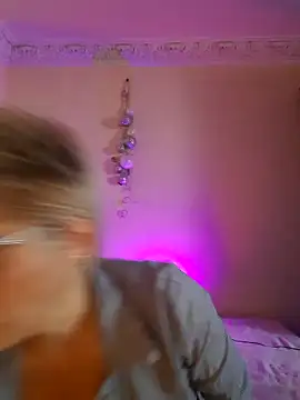 LunaBlaise online show from April 2026 07:11:02 AM