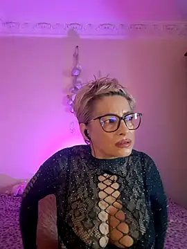 LunaBlaise online show from April 2026 06:38:02 AM