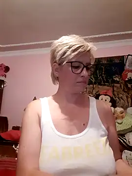 LunaBlaise online show from June 2026 05:19:01 PM
