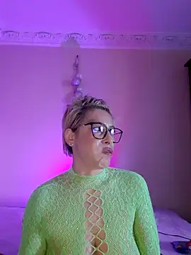 LunaBlaise online show from April 2026 09:48:01 AM