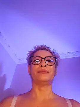 LunaBlaise online show from March 2026 06:46:01 AM