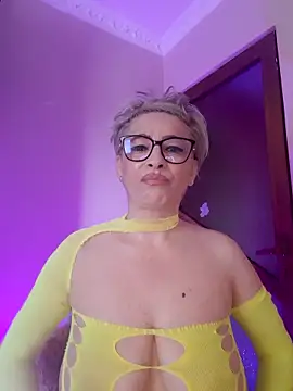 LunaBlaise online show from May 2026 06:35:02 AM