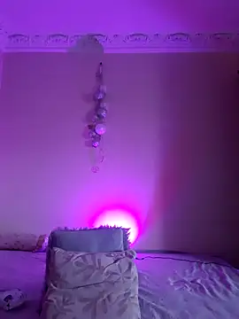 LunaBlaise online show from May 2026 11:27:01 AM