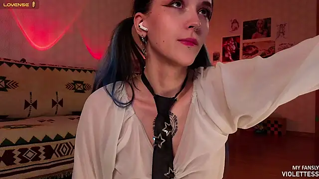 violettess online show from April 2026 05:31:01 PM