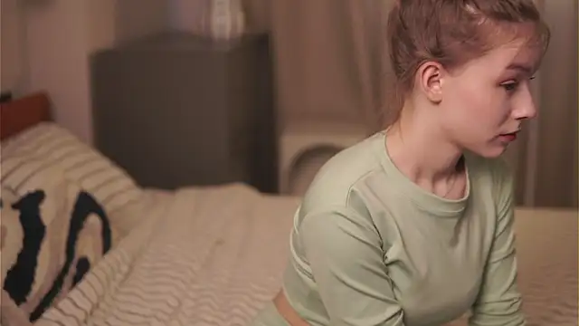 VenaLammo online show from March 2026 01:49:02 PM