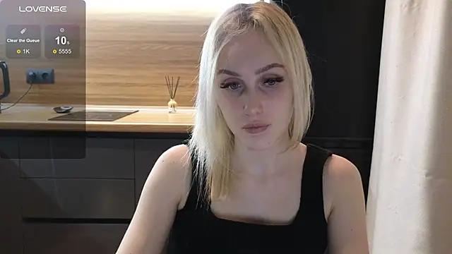 Snapshot of Bella_Villen chatting on June 2026 07:29:02 PM Bella Villen online show from June 2026 07:29:02 PM