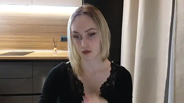 Bella Villen online show from April 2026 05:08:02 PM