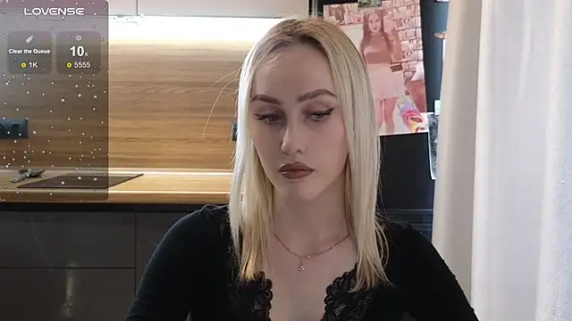 Snapshot of Bella_Villen chatting on July 2026 12:27:02 PM Bella Villen online show from July 2026 12:27:02 PM
