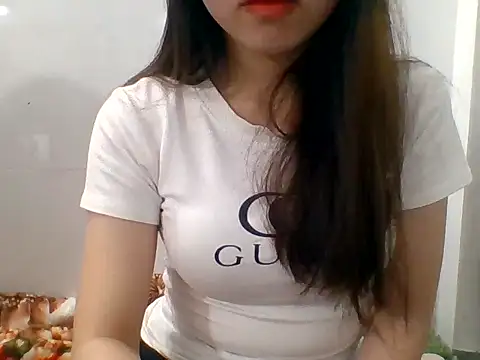 kiraa-007 online show from May 2026 02:39:02 PM