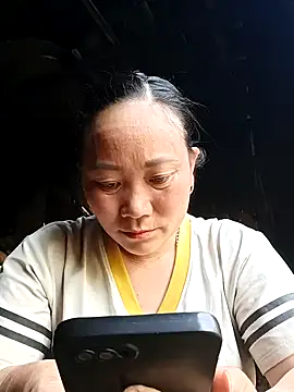 Lindxx-hot online show from April 2026 02:29:01 AM