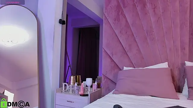 SiennaLiebe online show from March 2026 07:08:01 PM