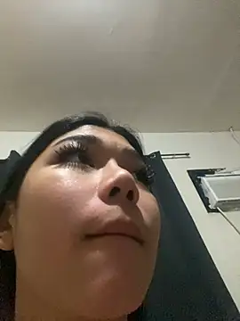 azumi suzako online show from April 2026 03:18:02 PM