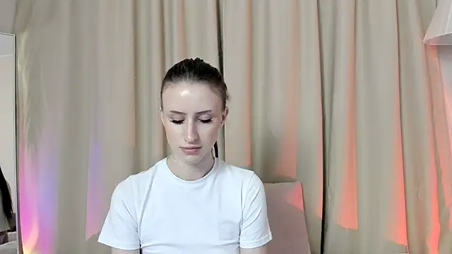EllieRough online show from April 2026 05:58:02 PM