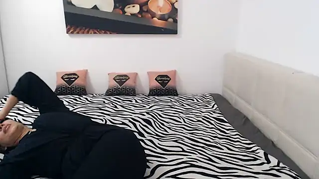 Snapshot of NickyHotXO chatting on March 2026 04:55:01 AM NickyHotXO online show from March 2026 04:55:01 AM