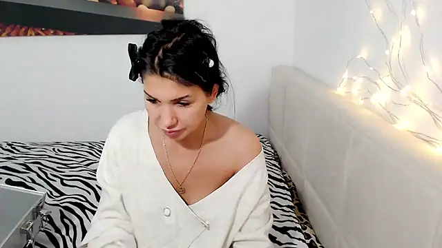 NickyHotXO online show from May 2026 04:27:01 AM