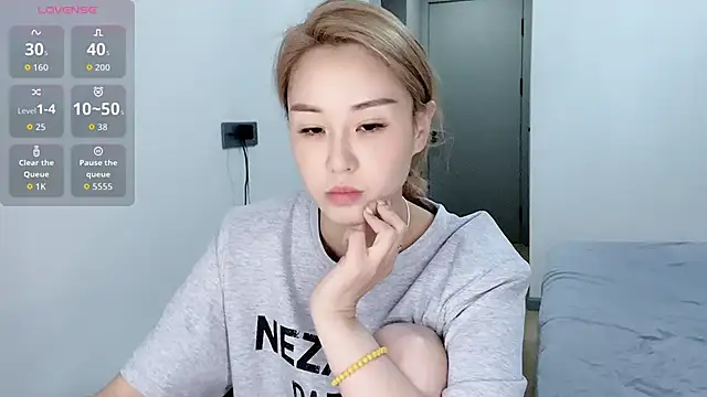 xiaolu-686 online show from April 2026 03:02:01 PM