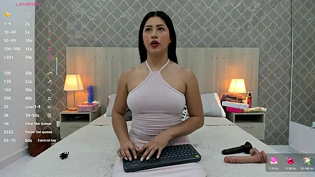 martina ayala online show from March 2026 11:25:02 AM