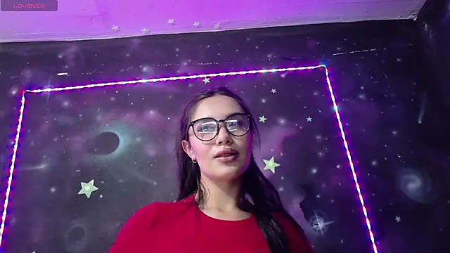 ValentinaRojass  online show from April 2026 05:25:01 PM