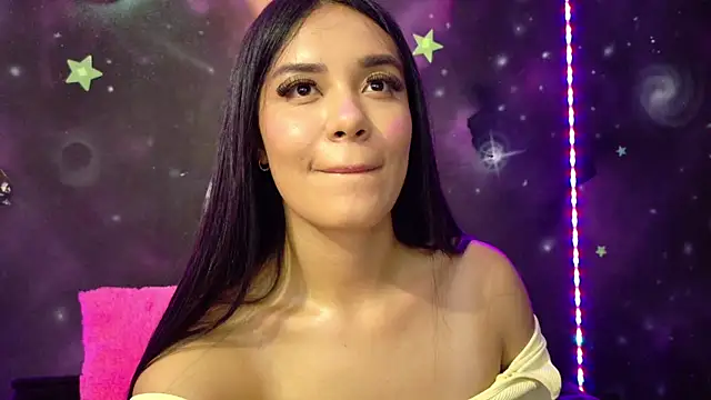 ValentinaRojass  online show from May 2026 06:28:01 PM