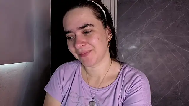 Snapshot of _VALERIAGOMEZ chatting on June 2026 01:05:02 PM VALERIAGOMEZ online show from June 2026 01:05:02 PM