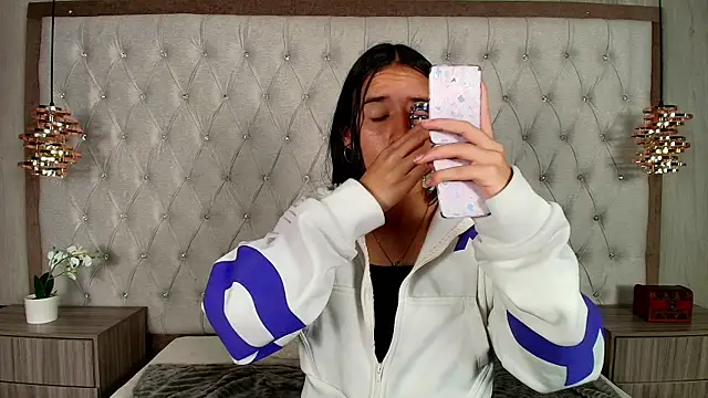 LilyRossi  online show from May 2026 01:53:01 PM
