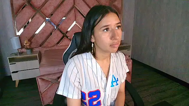 LilyRossi  online show from May 2026 12:15:01 PM